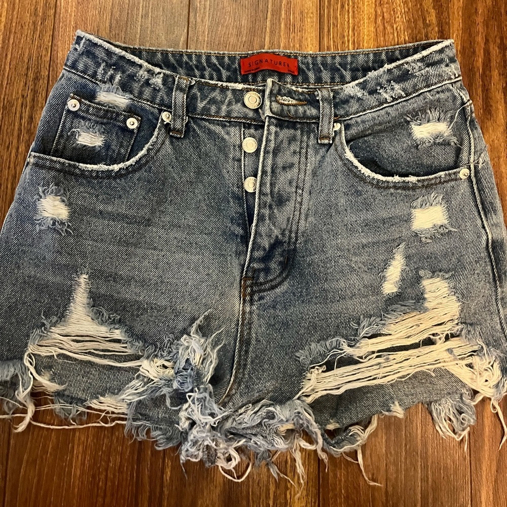 Signature Jean shorts Size small